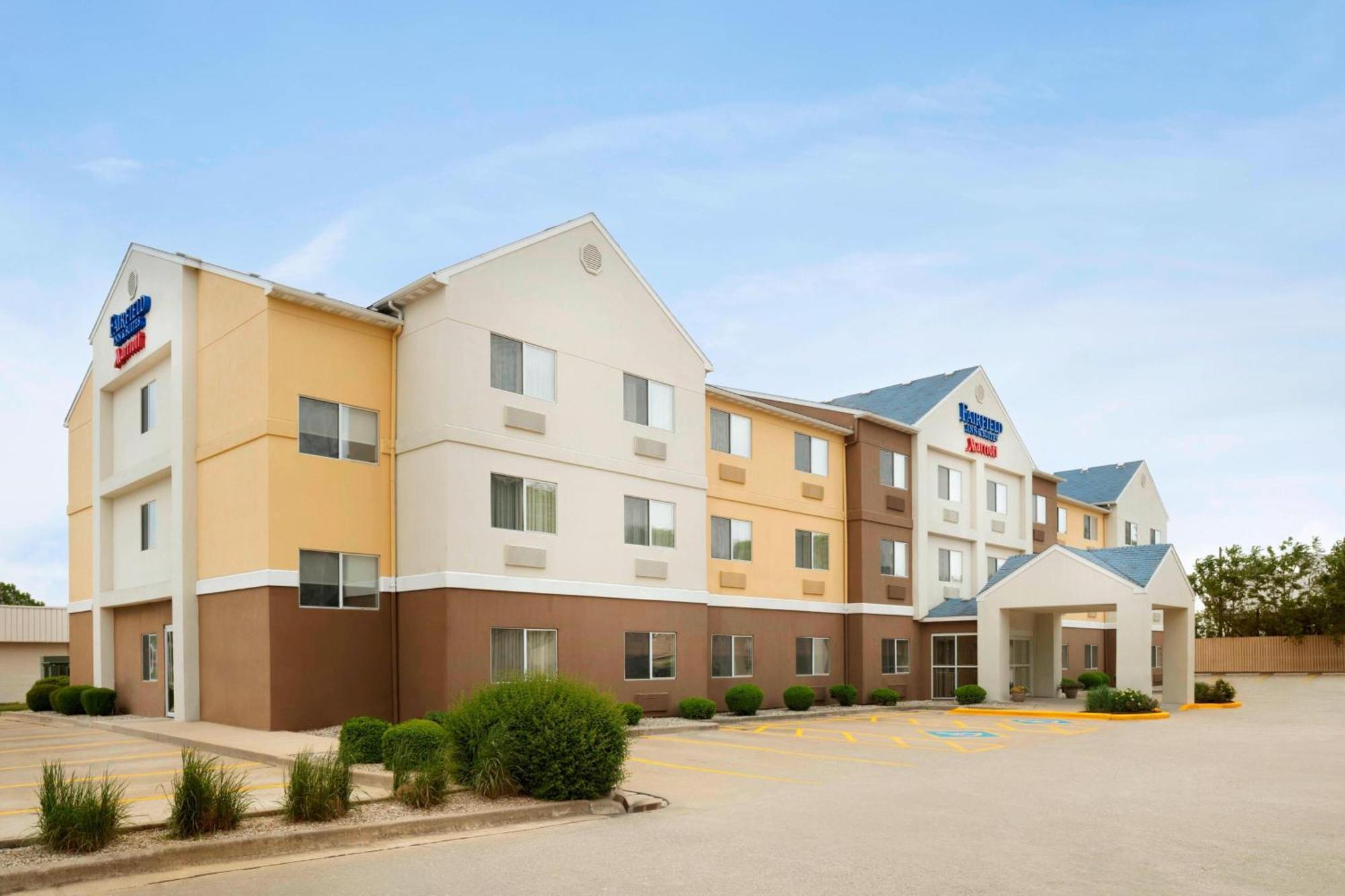 Fairfield Inn & Suites By Marriott Champaign Exterior foto