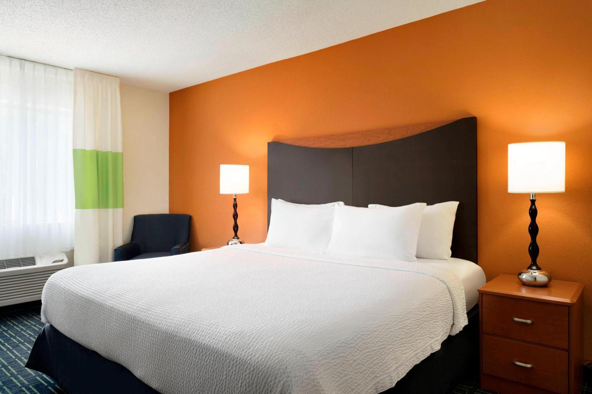 Fairfield Inn & Suites By Marriott Champaign Exterior foto